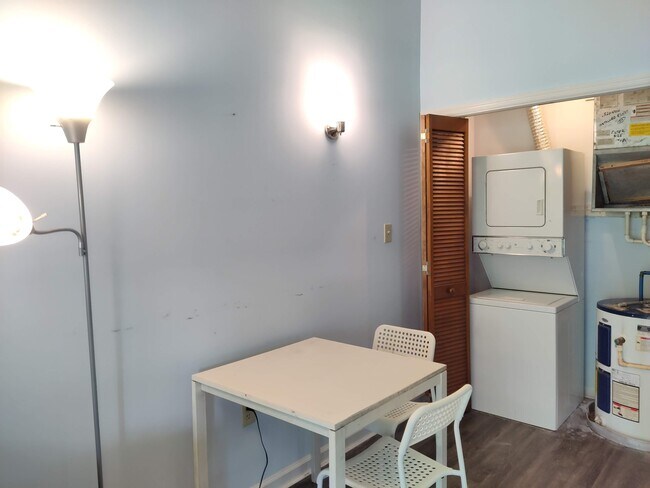 Foto del edificio - 500 Fairway Village Dr