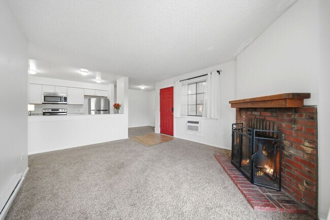 Building Photo - 14794 E 2nd Ave