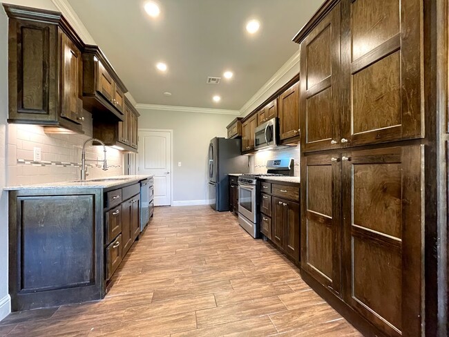 Building Photo - 599 Quartz Wy