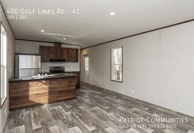 Foto del edificio - 400 Golf Links Rd