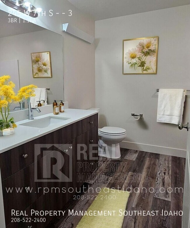 Foto del edificio - 245 W 7th S