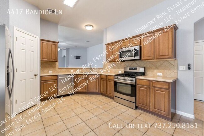 Foto del edificio - 4417 Bandice Ln