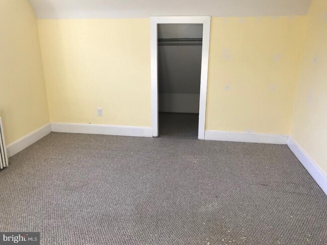 Foto del edificio - 902 Hughes Dr