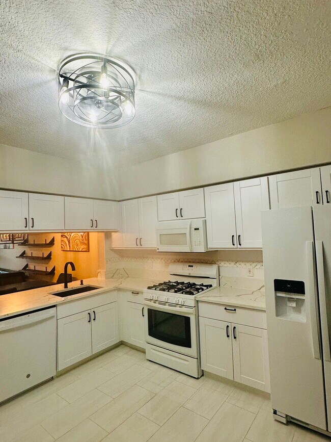 Foto del edificio - 7821 Sanibel Dr