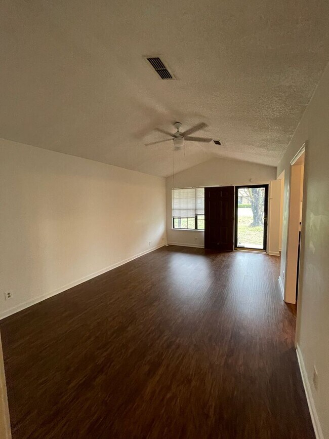 Foto del edificio - 3 Bed in North Murfreesboro