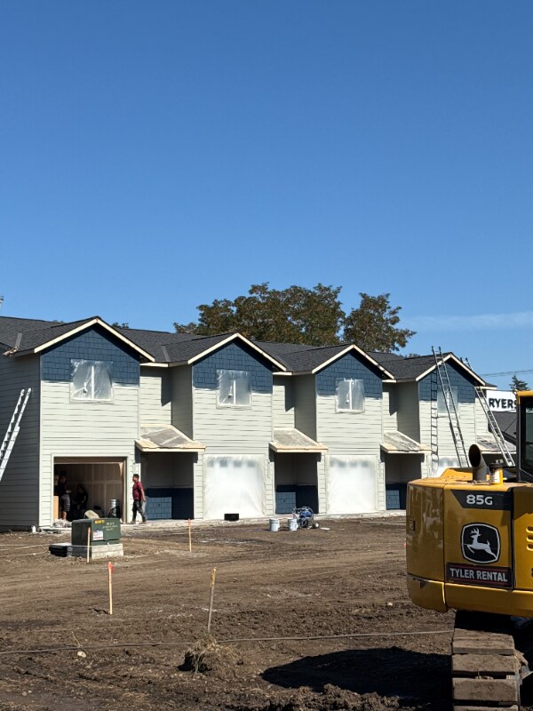 Foto principal - 2999 Harrison Ave