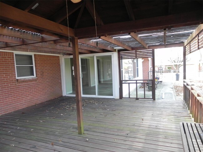 Foto del edificio - 1205 N Kenwood Ave