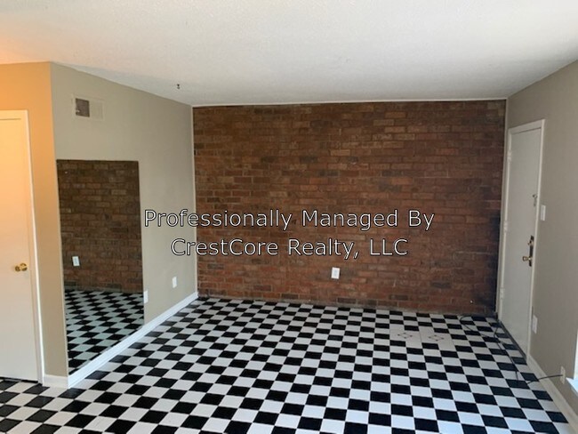 Building Photo - 4455 Macon Rd