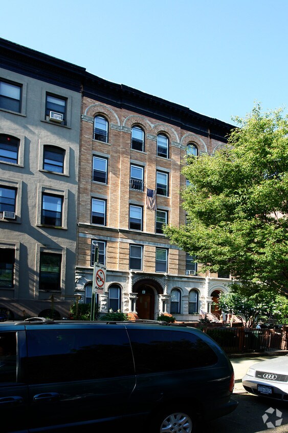 Building Photo - 86 1st Pl