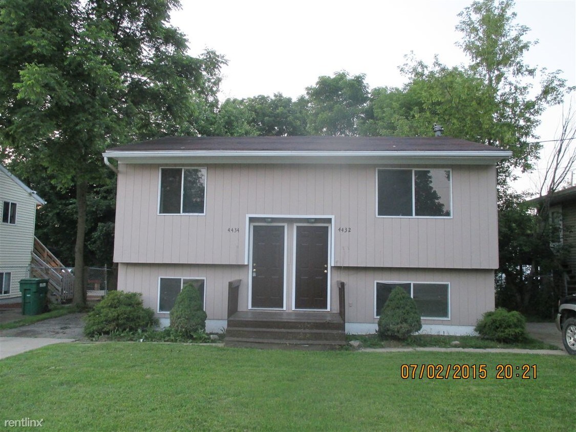 Primary Photo - 4432 Willoughby Rd