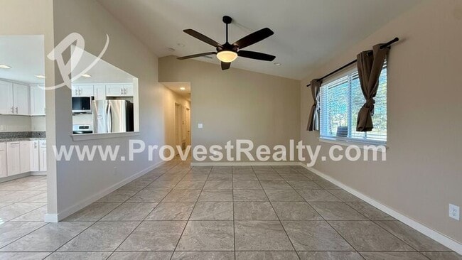 Foto del edificio - 16657 Kayuga St