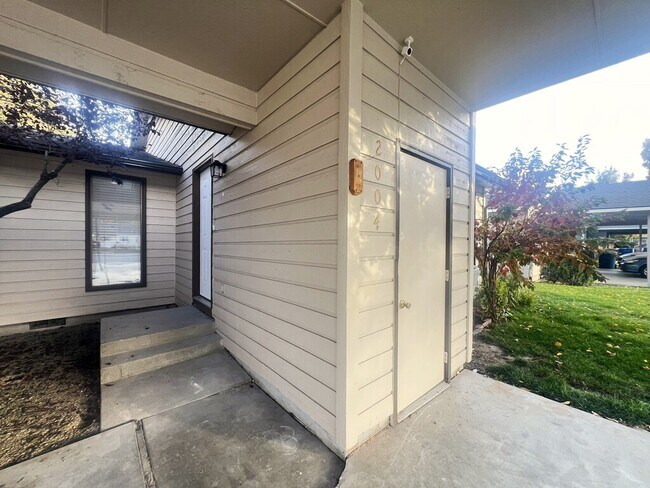 Foto del edificio - 2004 S Leadville Ave