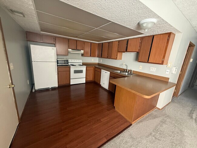Foto del edificio - 2710 Charles Dr
