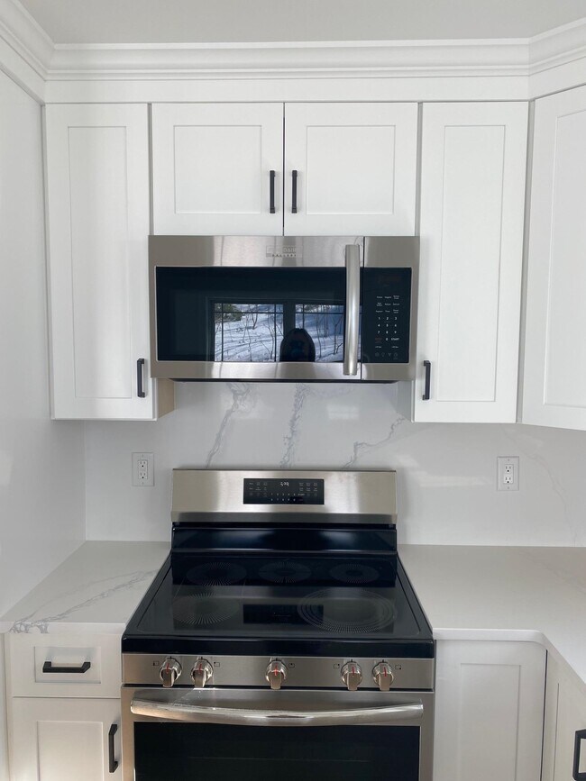 Foto del edificio - 53 River Rd