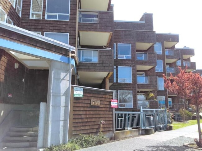 Building Photo - 1 bedroom in Seattle WA 98116