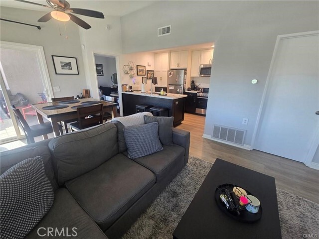 Building Photo - 3640 Oak Creek Dr