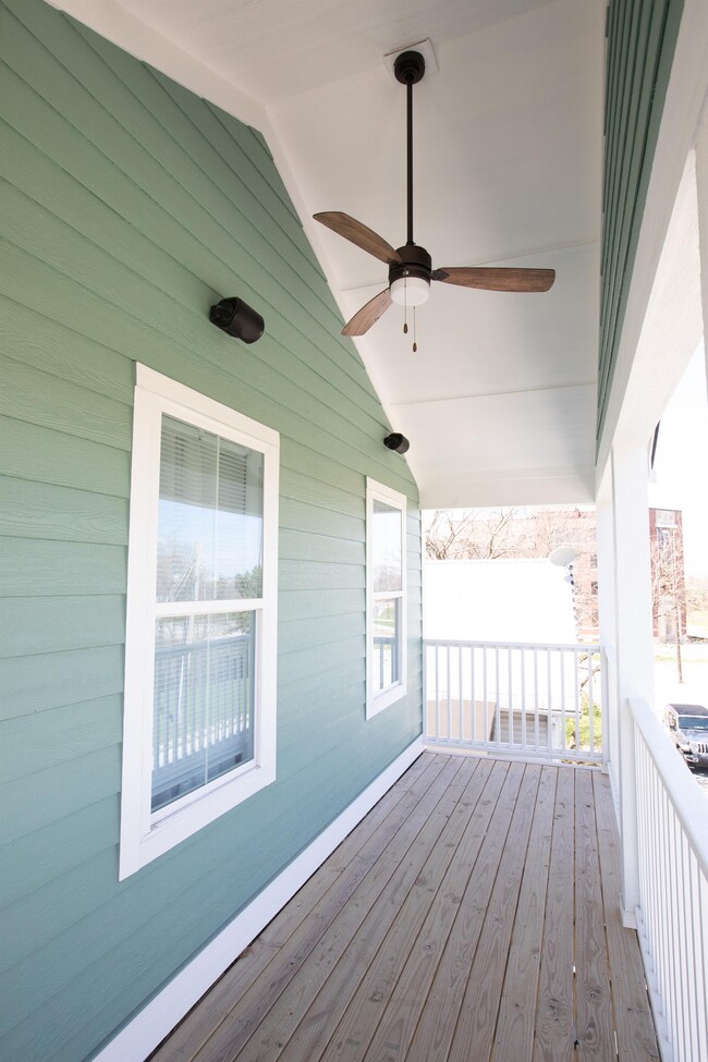 Building Photo - 219 E Morris St