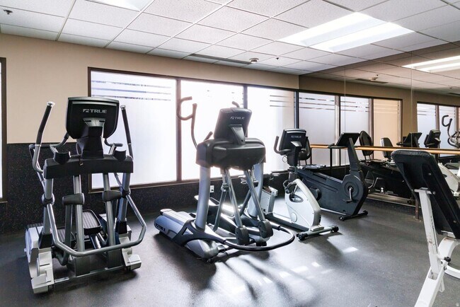 Photo - 44 W Broadway Apartment