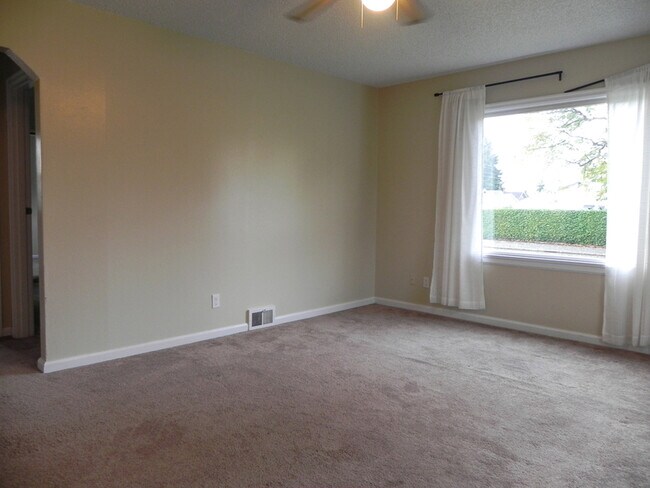 Foto del edificio - 6802 S Fife St