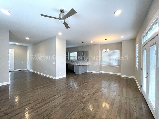 Building Photo - 929 Ramseur St