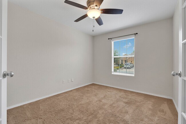 Building Photo - NW Rental near 1604 + Shaenfield available...