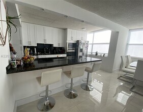 Building Photo - 1200 NE Miami Gardens Dr