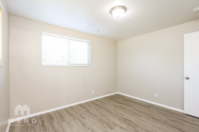 Building Photo - 108 Millerberg Dr