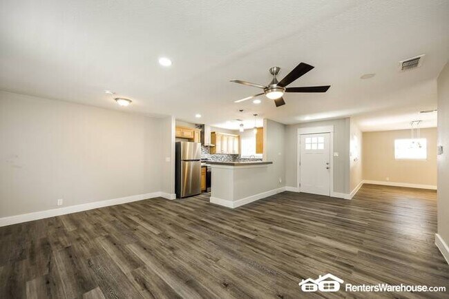 Building Photo - Gorgeous Home 18 minutes from Seaworld!