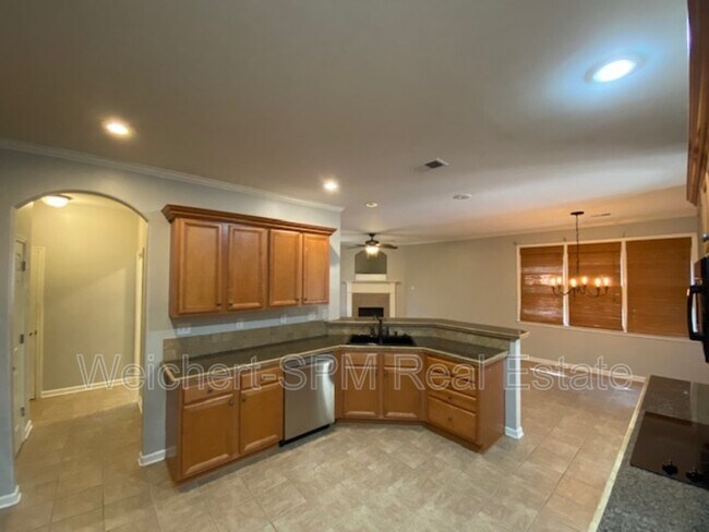 Building Photo - 12193 Dargie Dr
