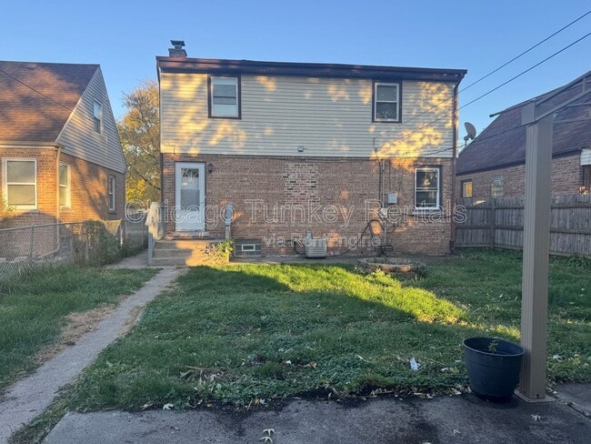 Foto del edificio - 1542 Shirley Dr