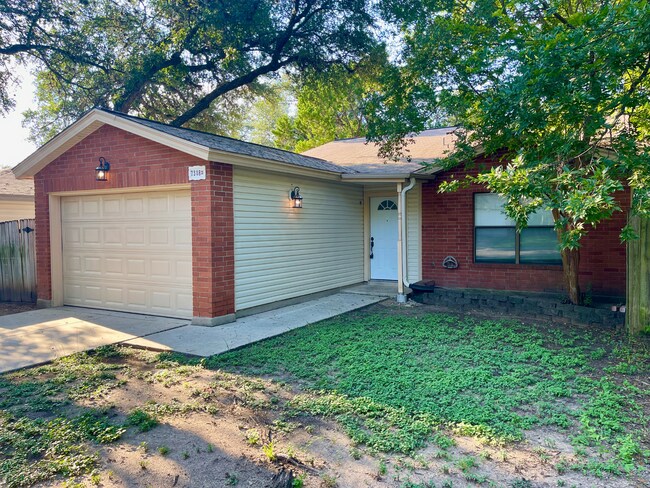 Foto del edificio - 7318 Hunters Raven