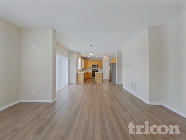 Building Photo - 6611 Big Leaf Ln