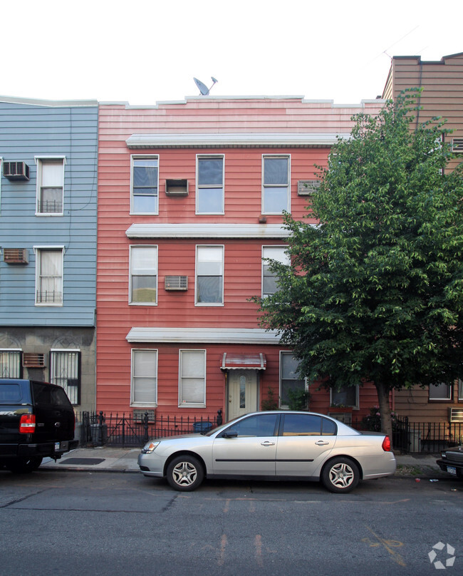 Building Photo - 706-708 Lorimer St