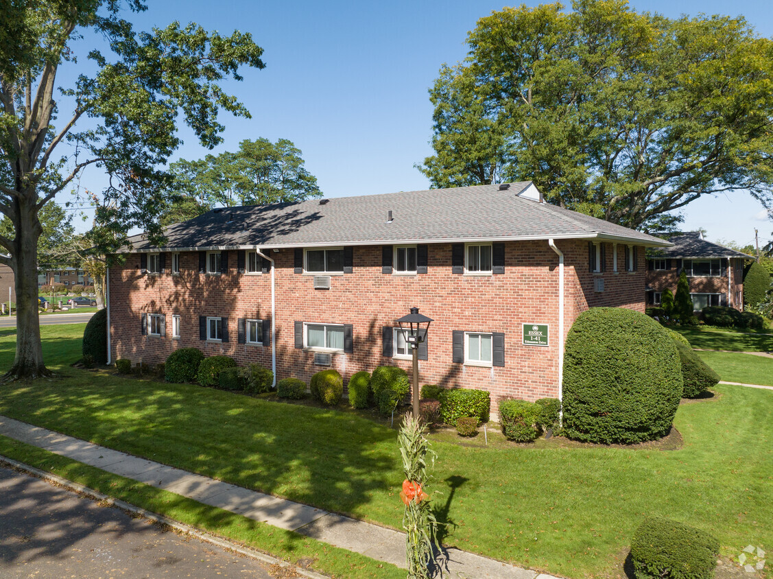 Primary Photo - The Commons at North Babylon