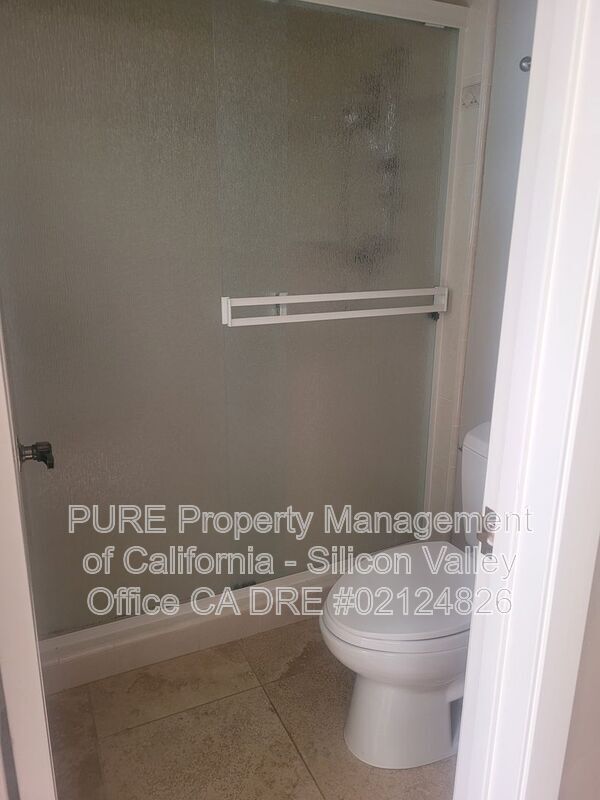 Building Photo - 114 Casa Grande