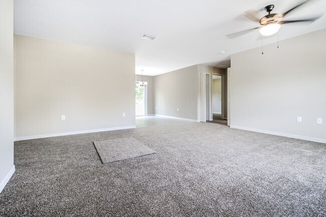 Building Photo - BEAUTIFUL 3 Bedroom, 2 Bathroom Home in Oc...