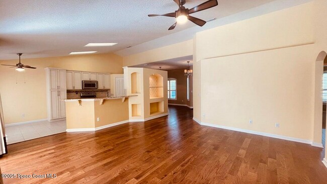 Foto del edificio - 1829 SW Hickock Terrace