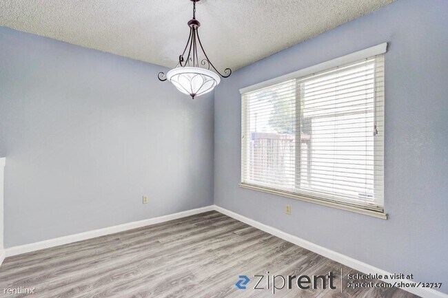 Building Photo - 3 br, 2.5 bath Condo - 70 Del Prado Circle...
