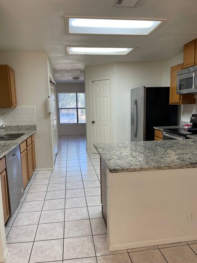 Building Photo - 7662 Aspen Park Dr