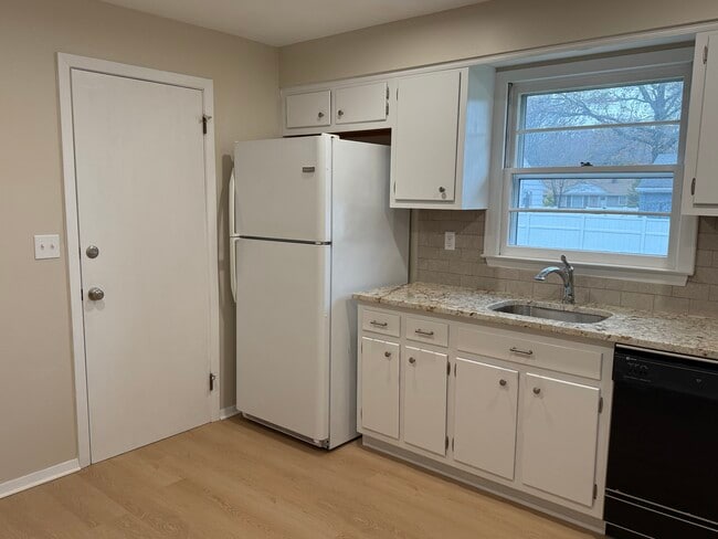 Foto del edificio - 60 Red Coach Dr