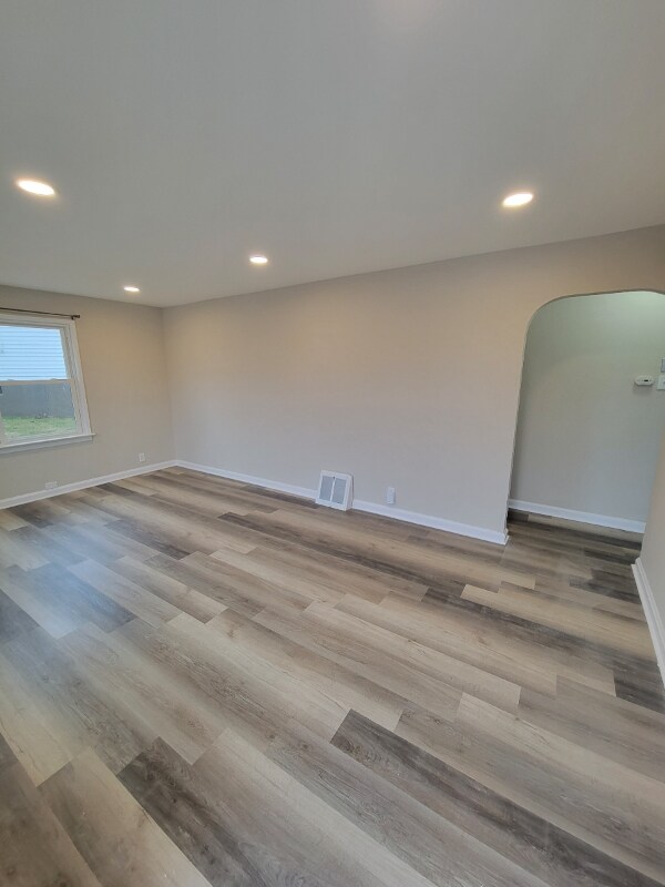 Foto del edificio - 8106 Airport Rd