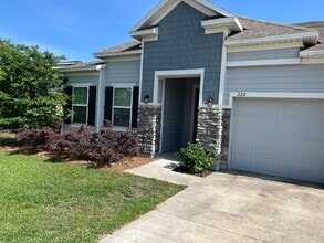 Building Photo - 226 Edgewater Dr