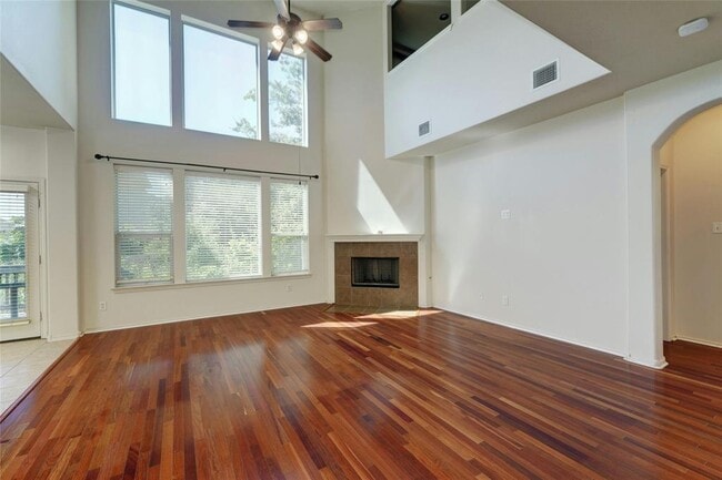 Building Photo - 8227 Liberty Walk Dr