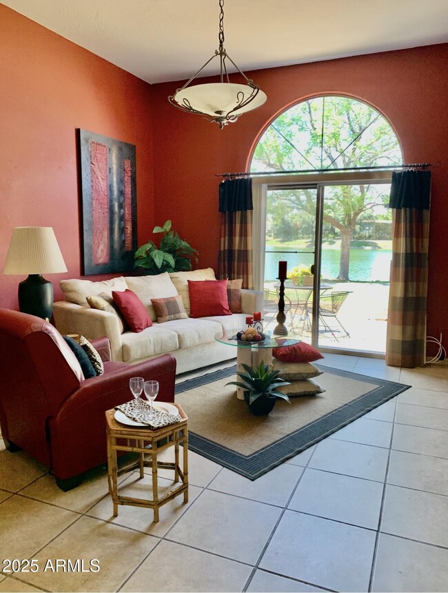 Foto del edificio - 2644 W Desert Cove Ave