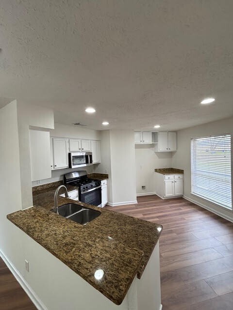 Building Photo - 14014 Bay Gardens Dr