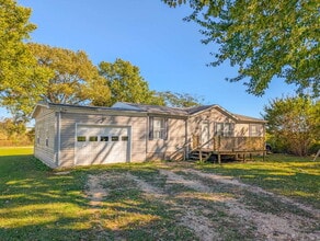 Building Photo - 1483 Kemp Rd