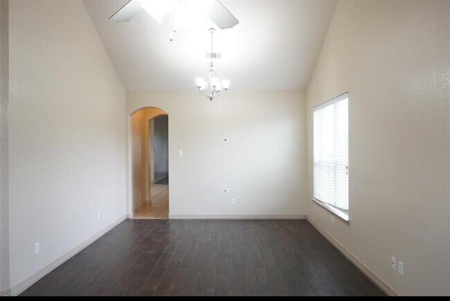 Foto del edificio - 5915 Rye Creek Dr
