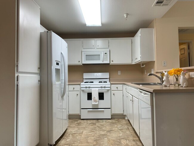 Foto del edificio - Lovely 1 Bedroom Condo in Temecula