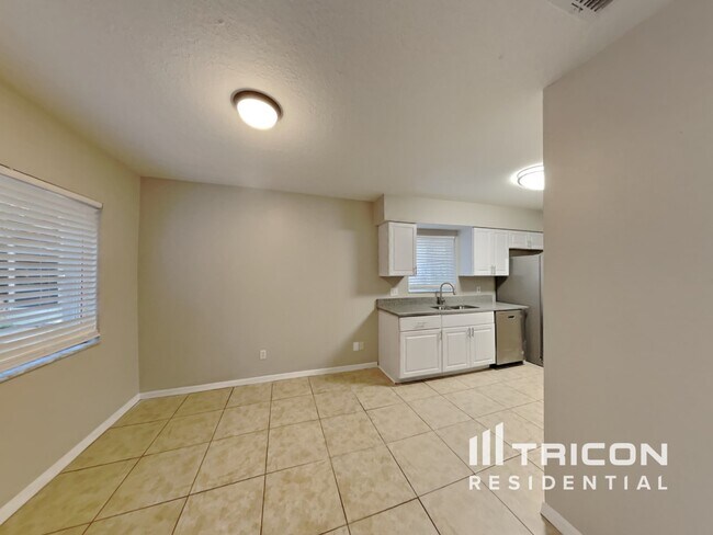 Building Photo - 13020 Fennway Ridge Drive Riverview FL