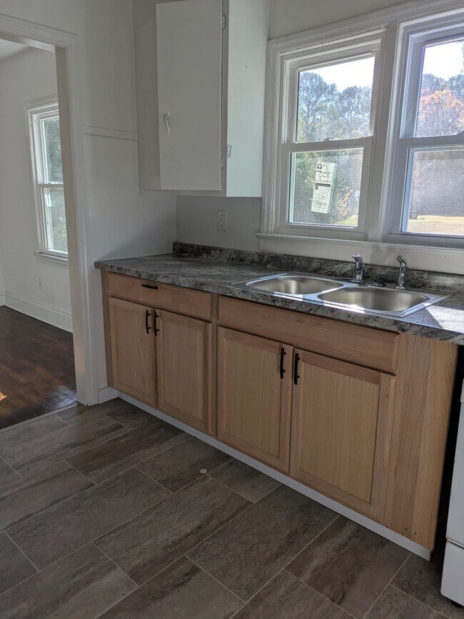 Foto del edificio - 7142 Martins Siding Ln